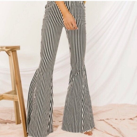 Blank Paige M Medium Womens Super Fit & Flare Raw Hem Jeans GUC Denim Collection - Picture 2 of 16